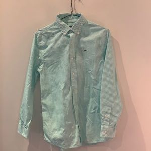Boys M vineyard vines button down